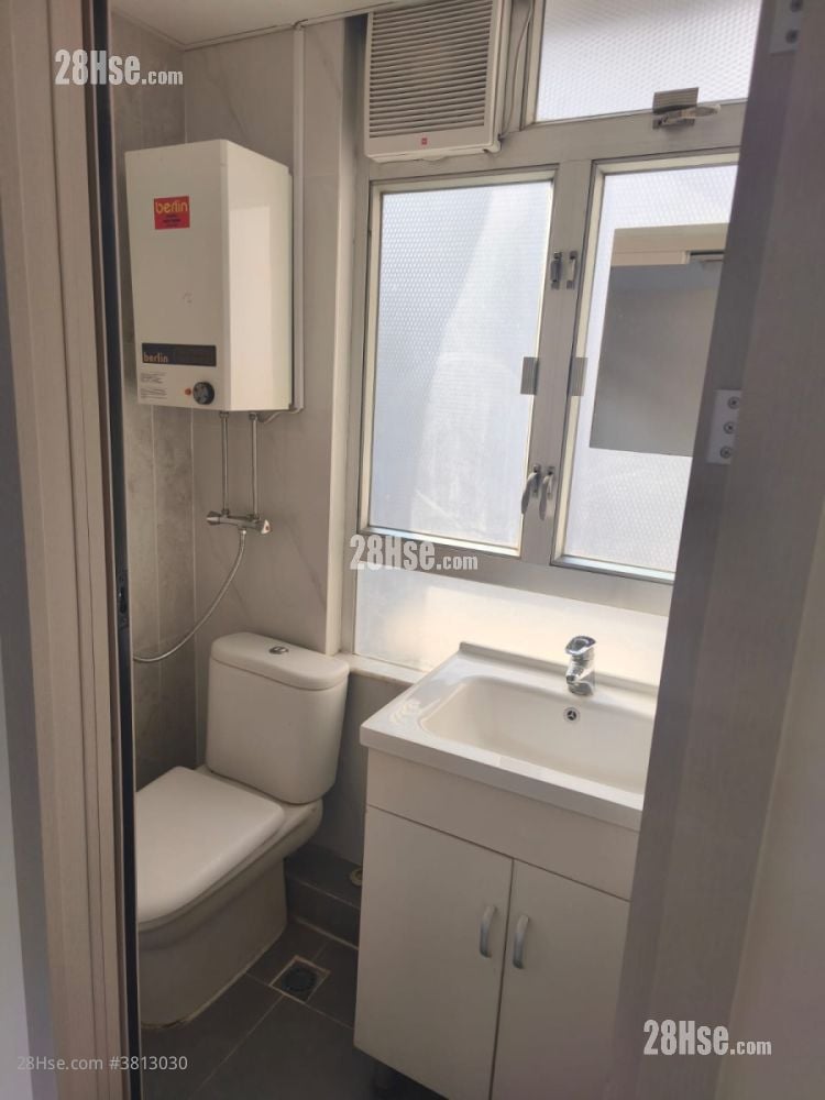 Wah Wai Industrial Building Rental 1 Toilet 300 ft²