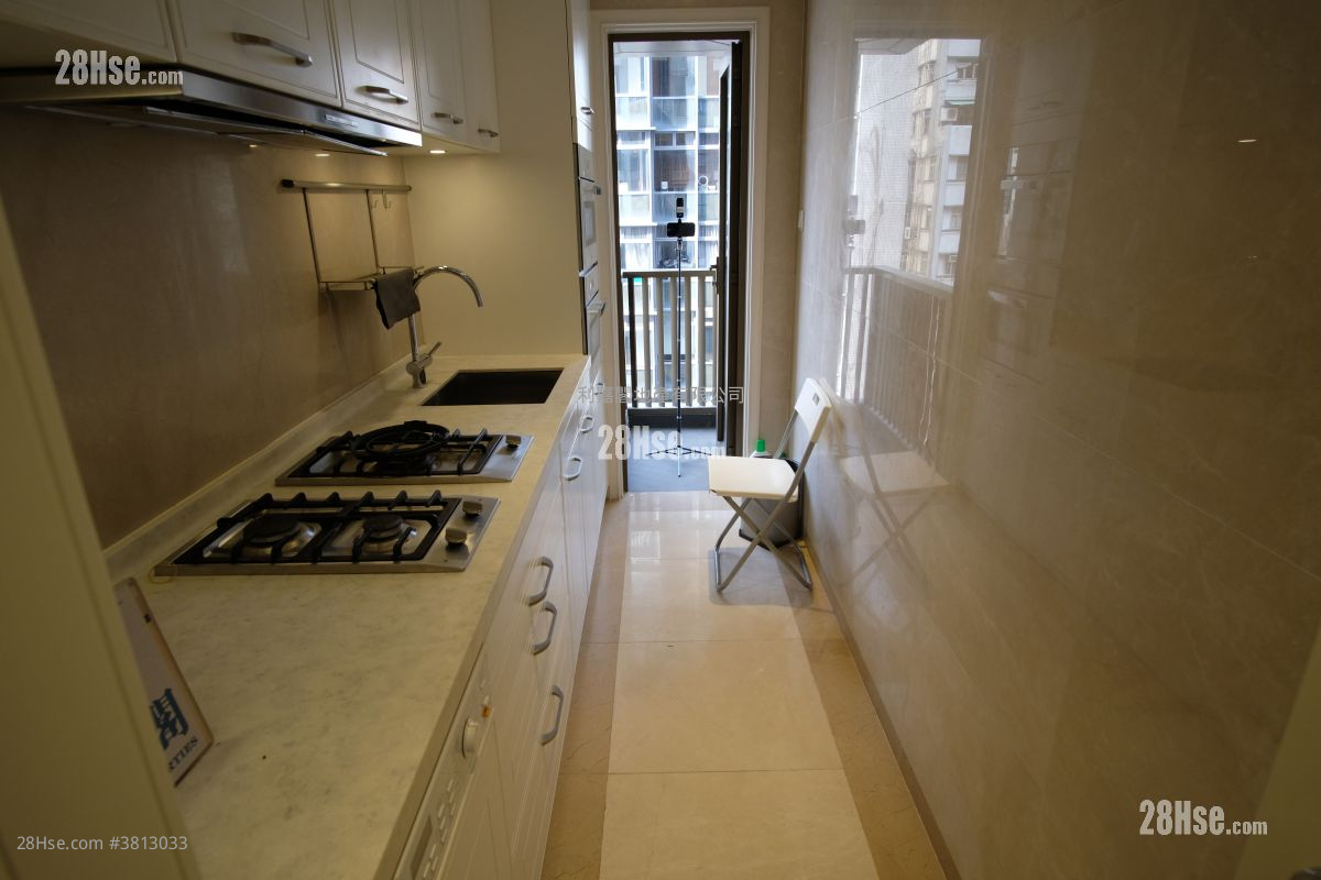 Kensington Hill 售盘 3 房 , 2 浴室 865 平方尺