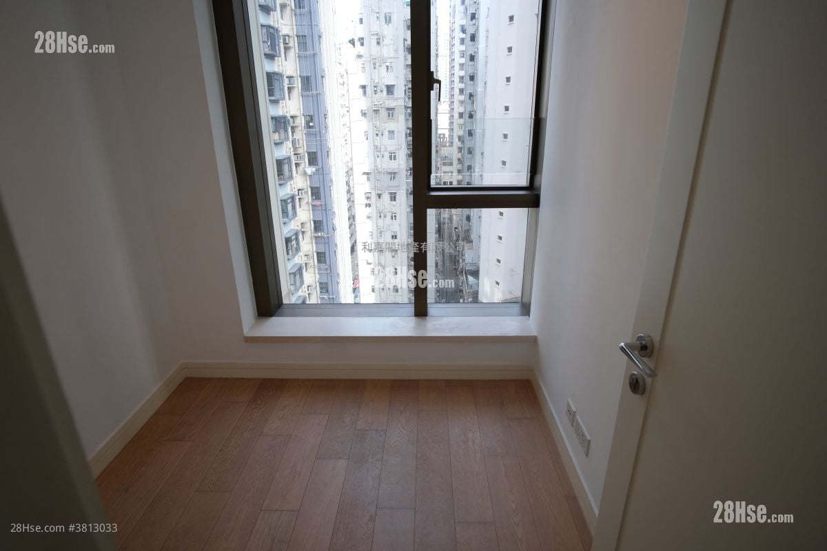 Kensington Hill 售盘 3 房 , 2 浴室 865 平方尺