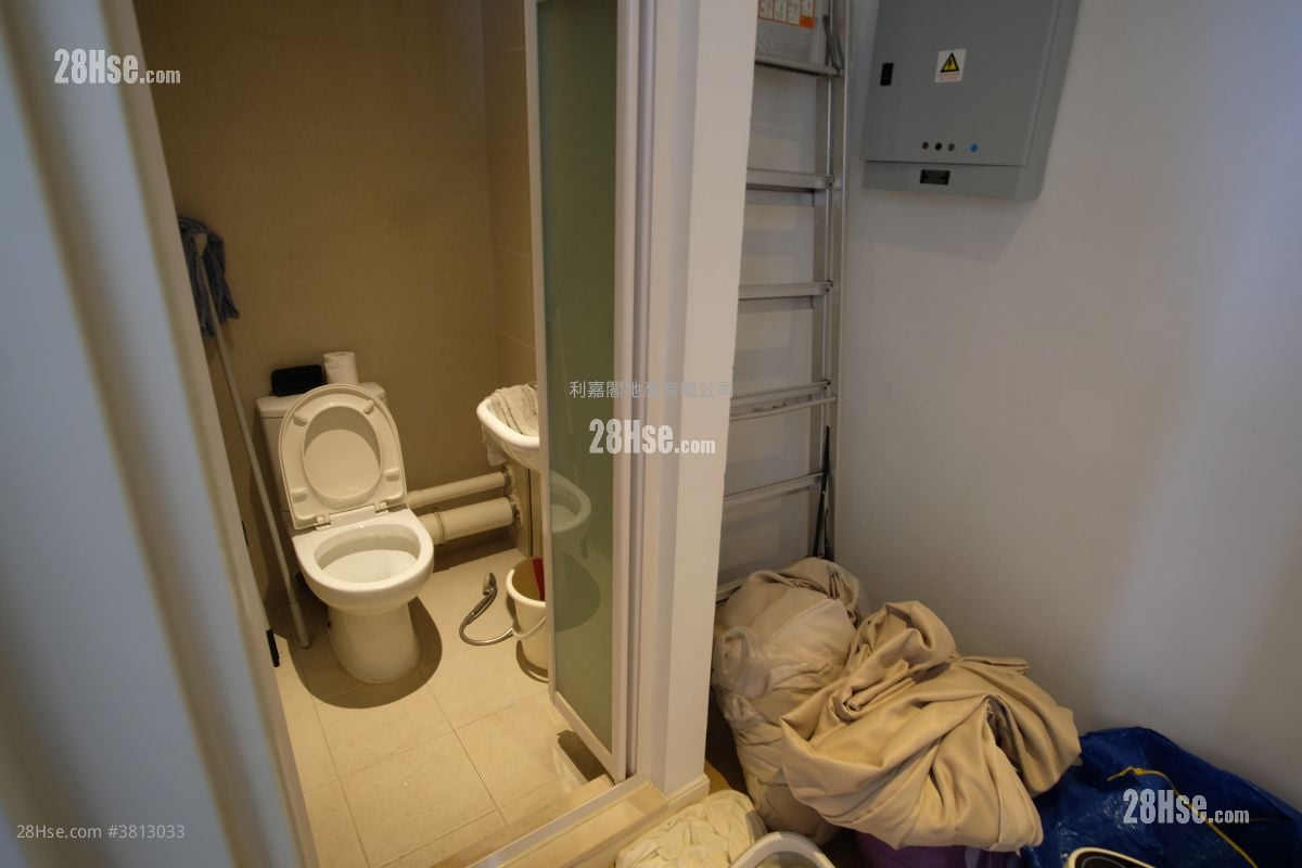 Kensington Hill 售盘 3 房 , 2 浴室 865 平方尺