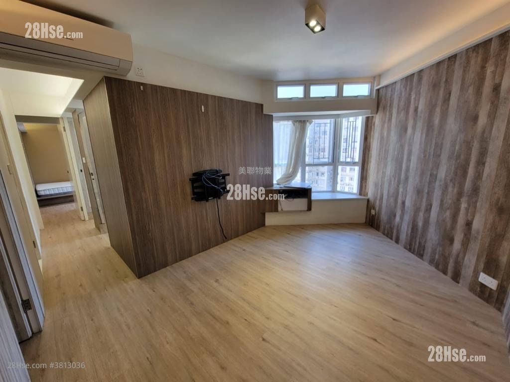 New Town Plaza Sell 3 Bedrooms 640 ft²