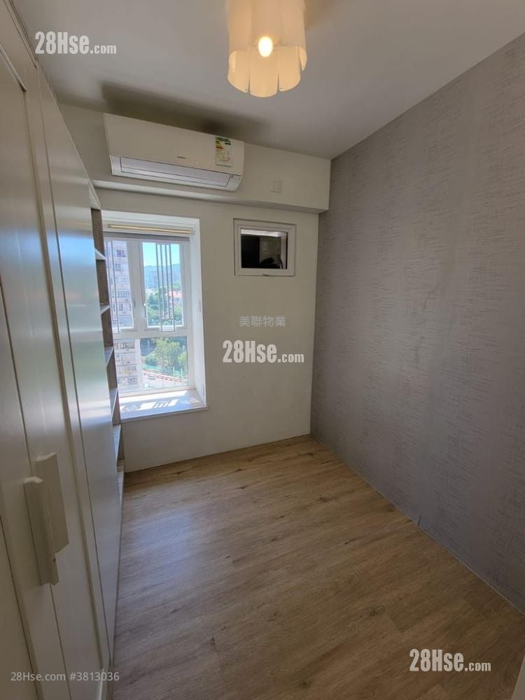 New Town Plaza Sell 3 Bedrooms 640 ft²