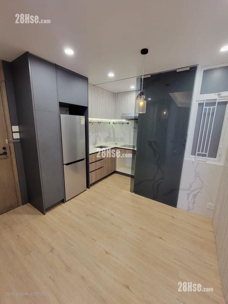 New Town Plaza Sell 3 Bedrooms 640 ft²