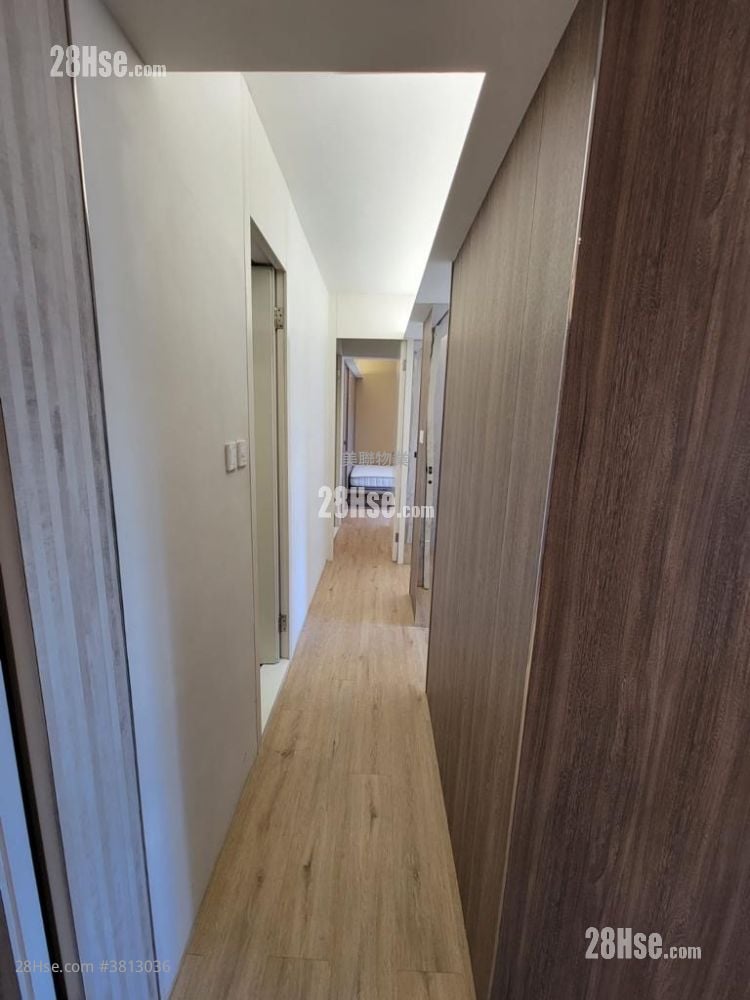 New Town Plaza Sell 3 Bedrooms 640 ft²