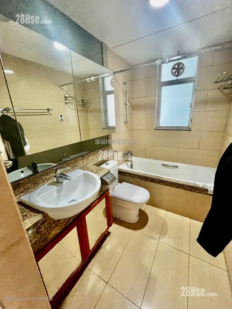 傲云峰 租盘 2 房 , 1 浴室 452 平方尺