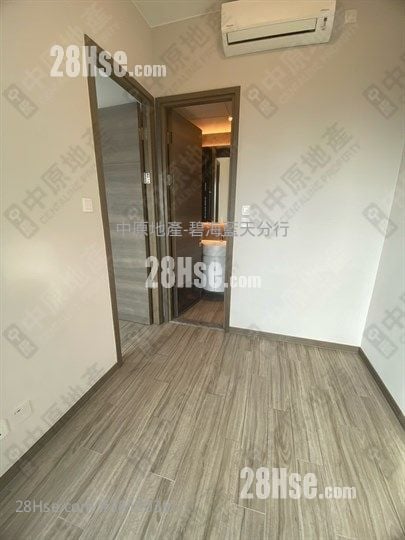 Harbour Park Rental 276 ft²