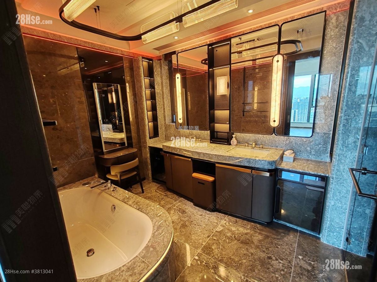 天玺天 售盘 4 房 , 3 浴室 1,993 平方尺