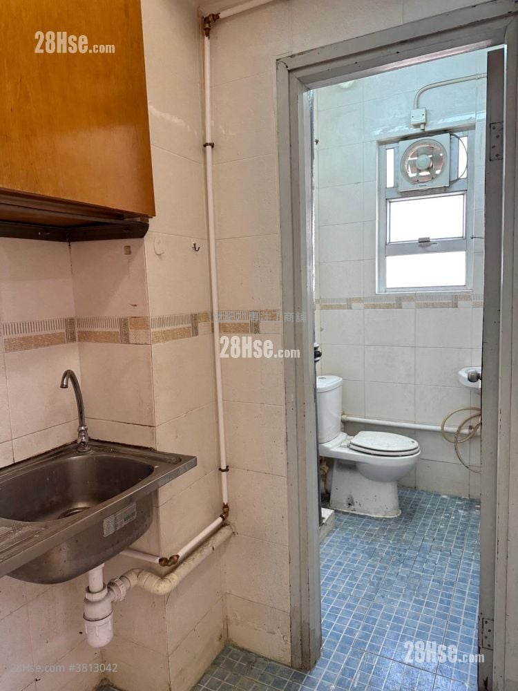 Goodview Industrial Building Rental 1 Toilet