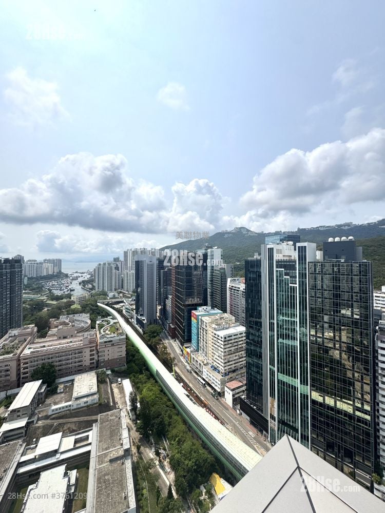 The Southside Sell 3 Bedrooms , 2 Bathrooms 1,006 ft²