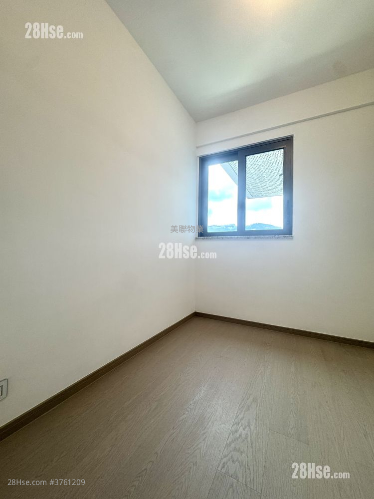 The Southside Sell 3 Bedrooms , 2 Bathrooms 1,006 ft²