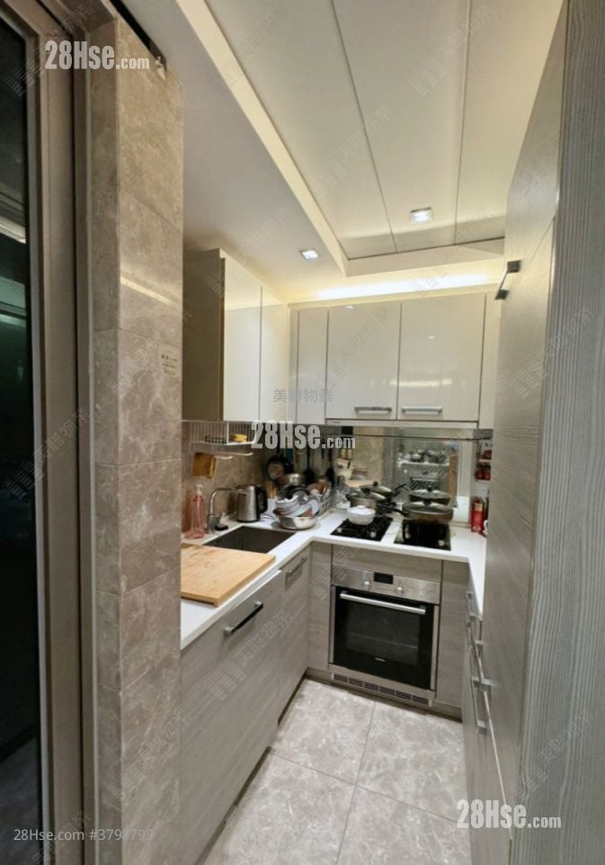 天晋 售盘 3 房 , 2 浴室 709 平方尺