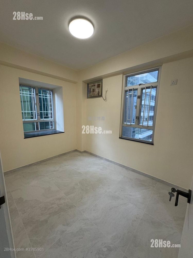 Harmony Court Rental 3 Bedrooms , 1 Bathroom 658 ft²