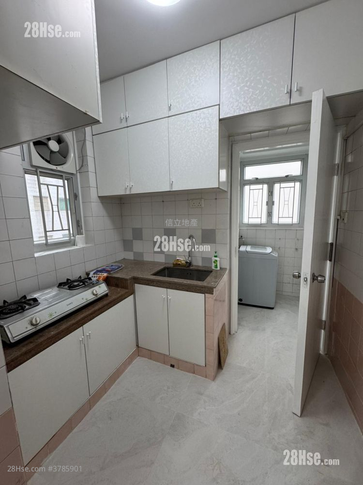 Harmony Court Rental 3 Bedrooms , 1 Bathroom 658 ft²