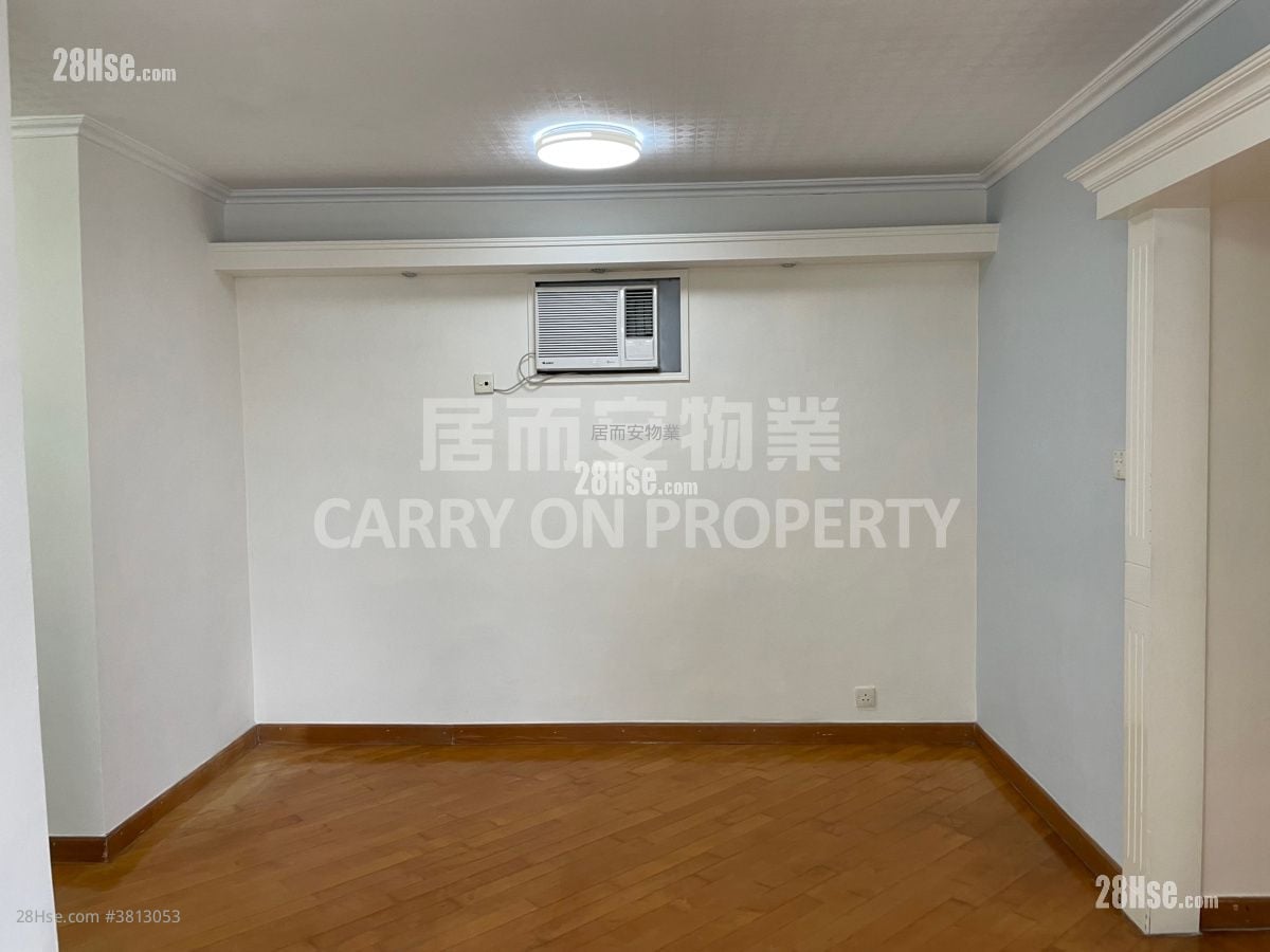 Riviera Gardens Sell 3 Bedrooms , 1 Bathroom 576 ft²