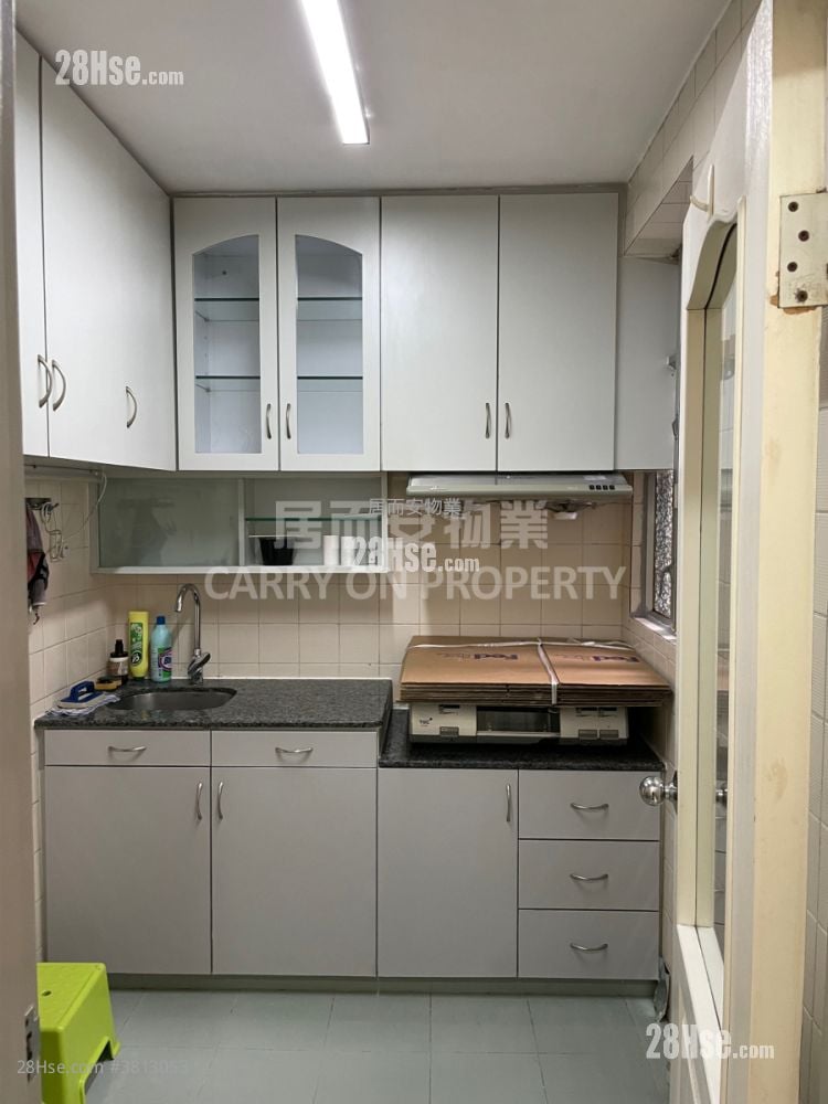 Riviera Gardens Sell 3 Bedrooms , 1 Bathroom 576 ft²