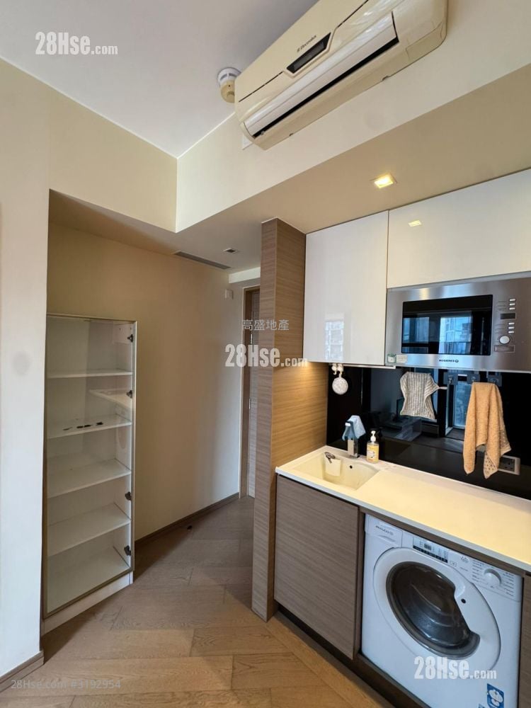 High One Grand Sell 1 Bedroom , 1 Bathroom 295 ft²