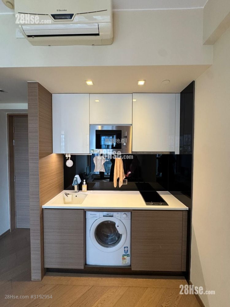 High One Grand Sell 1 Bedroom , 1 Bathroom 295 ft²