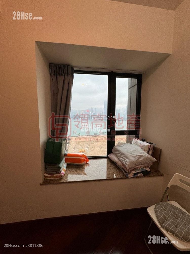 The Arch Sell 1 Bedroom , 1 Bathroom 395 ft²