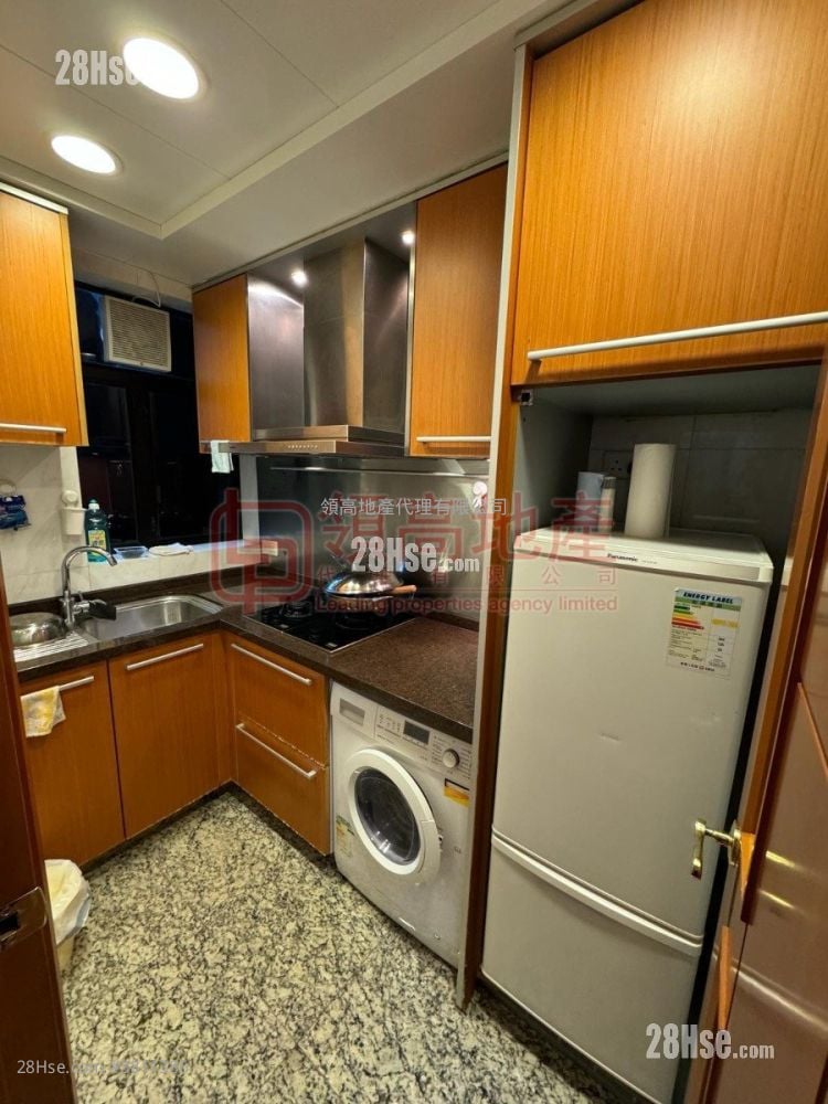 The Arch Sell 1 Bedroom , 1 Bathroom 395 ft²