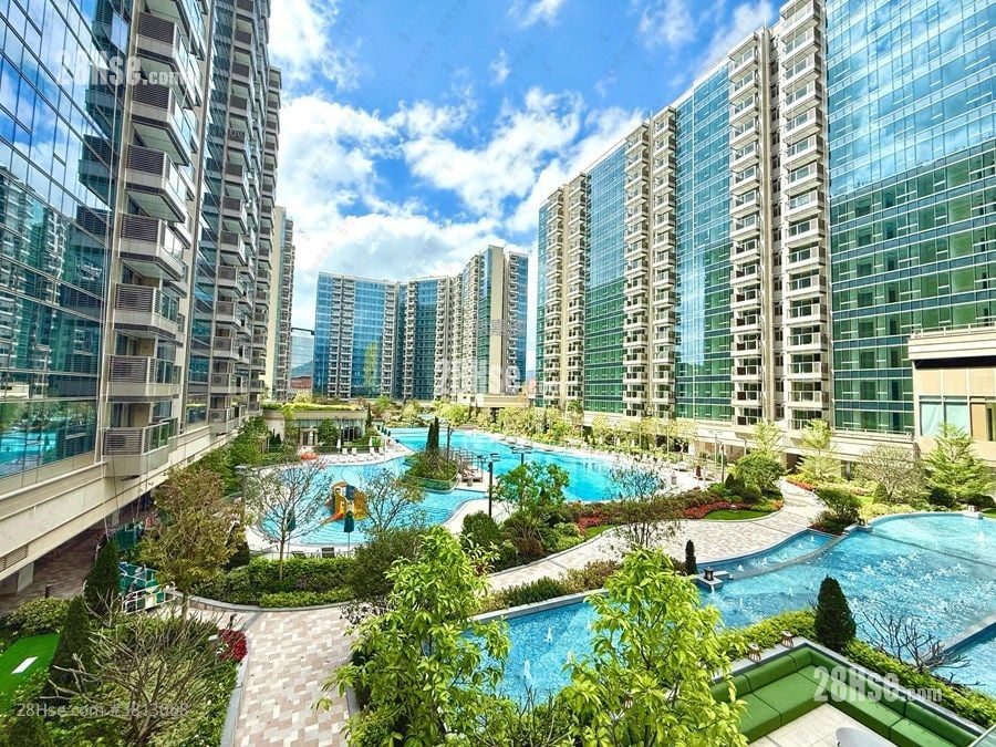 Grand Mayfair  Sell 2 Bedrooms 445 ft²