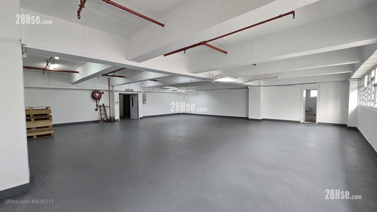 Derrick Industrial Building Rental