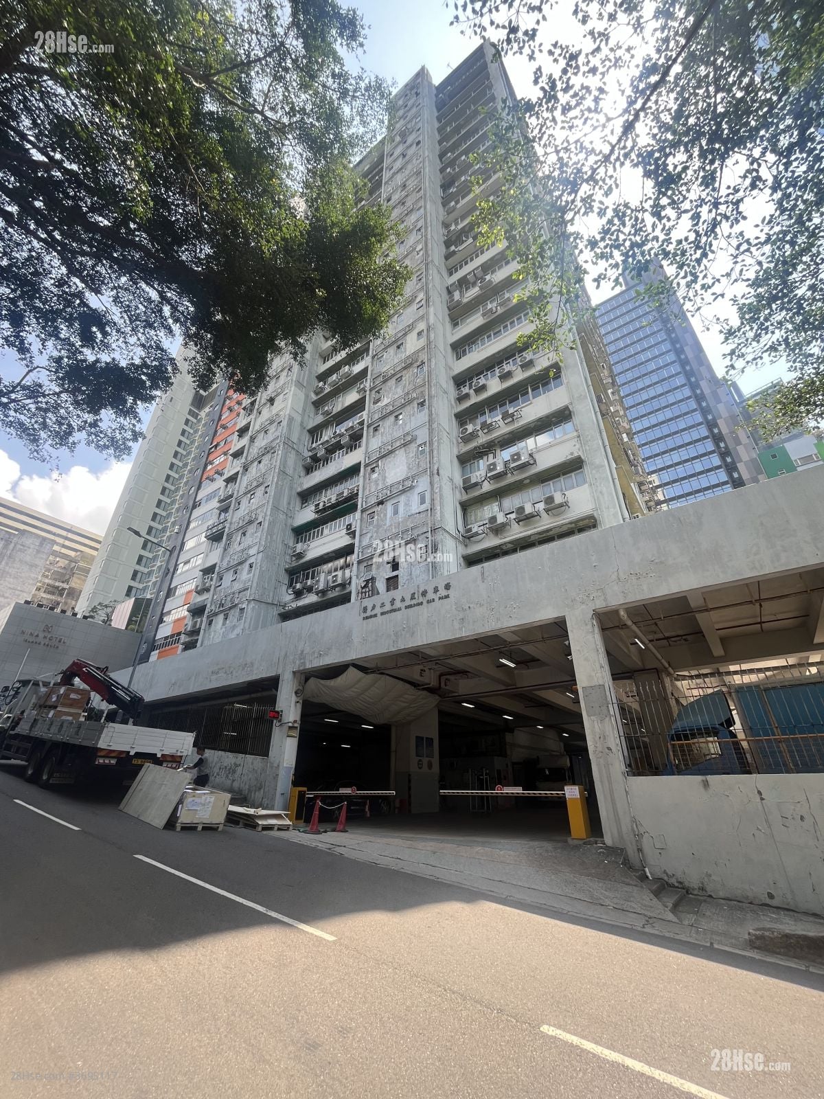 Derrick Industrial Building Rental