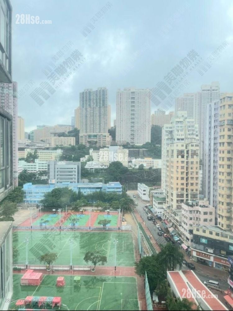 Kwai Chung Plaza Sell 2 Bedrooms , 1 Bathroom 318 ft²