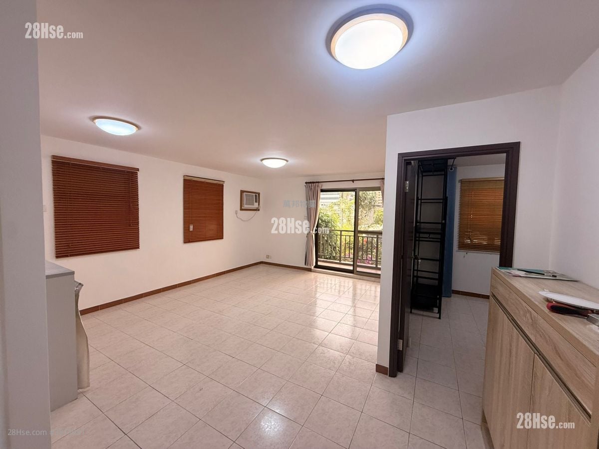 Pun Chung Rental 2 Bedrooms , 1 Bathroom 700 ft²