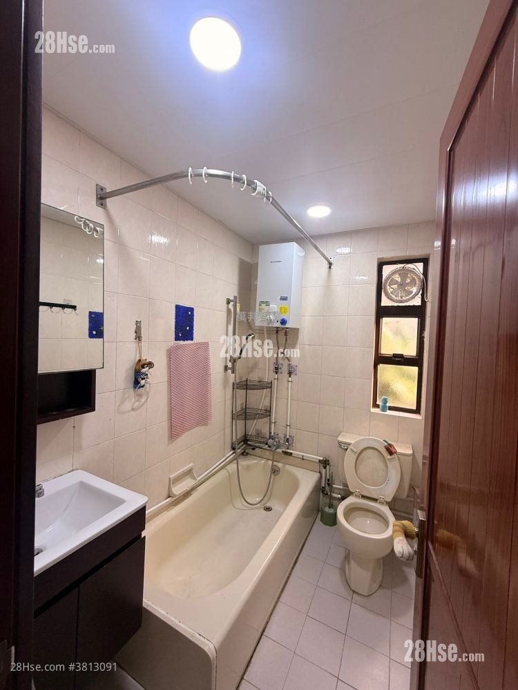 Pun Chung Rental 2 Bedrooms , 1 Bathroom 700 ft²