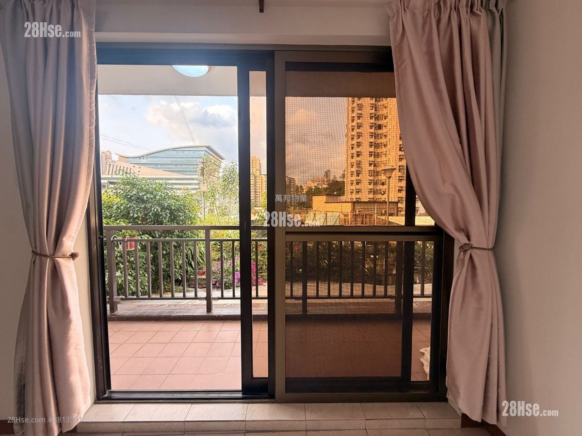 Pun Chung Rental 2 Bedrooms , 1 Bathroom 700 ft²