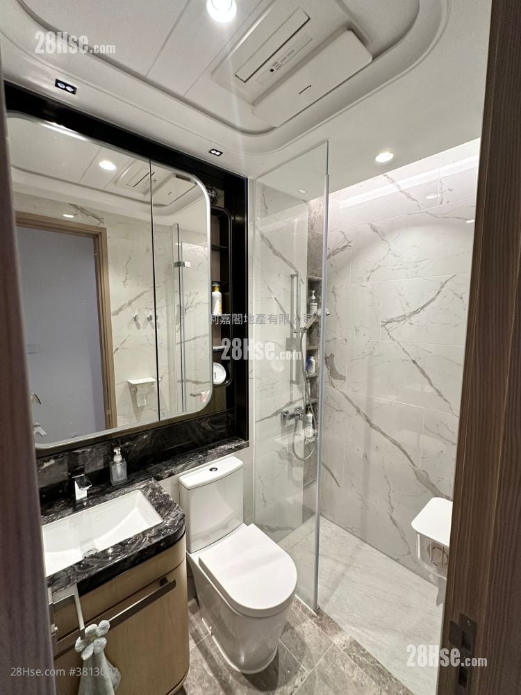 Villa Garda Ii Sell 2 Bedrooms 443 ft²