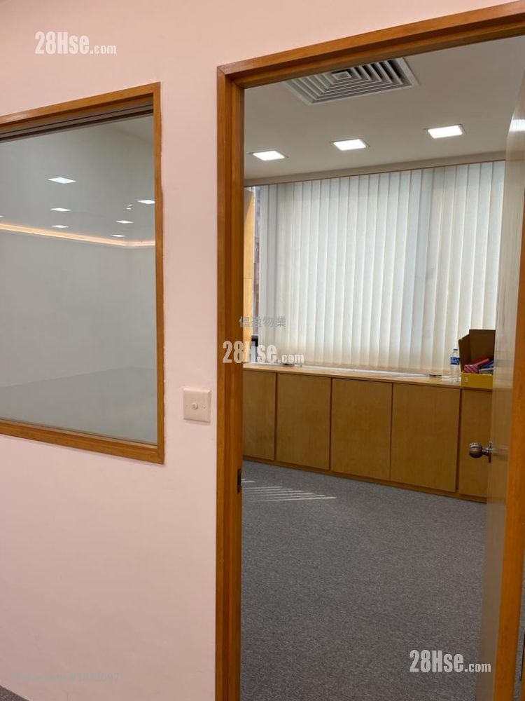 鸿贸中心 租盘 1,084 平方尺