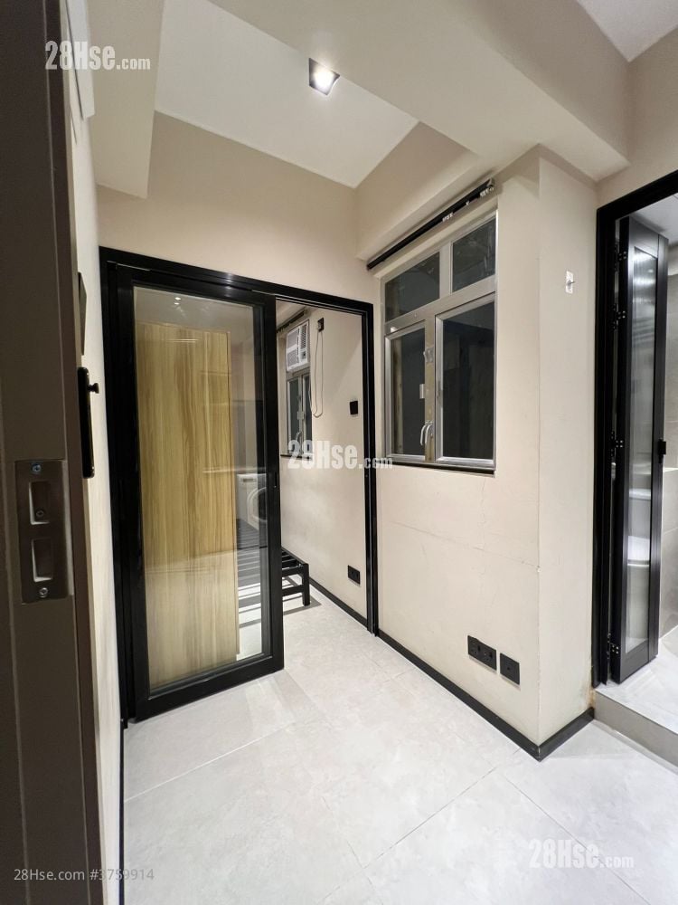 Pacific Building Rental 1 Bedroom 190 ft²