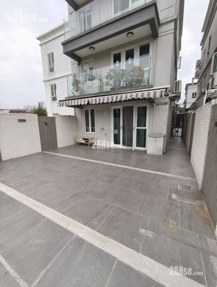 Village Rental 2 Bedrooms , 1 Bathroom 700 ft²