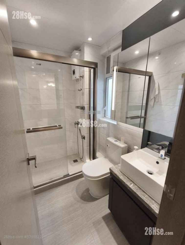 Village Rental 2 Bedrooms , 1 Bathroom 700 ft²