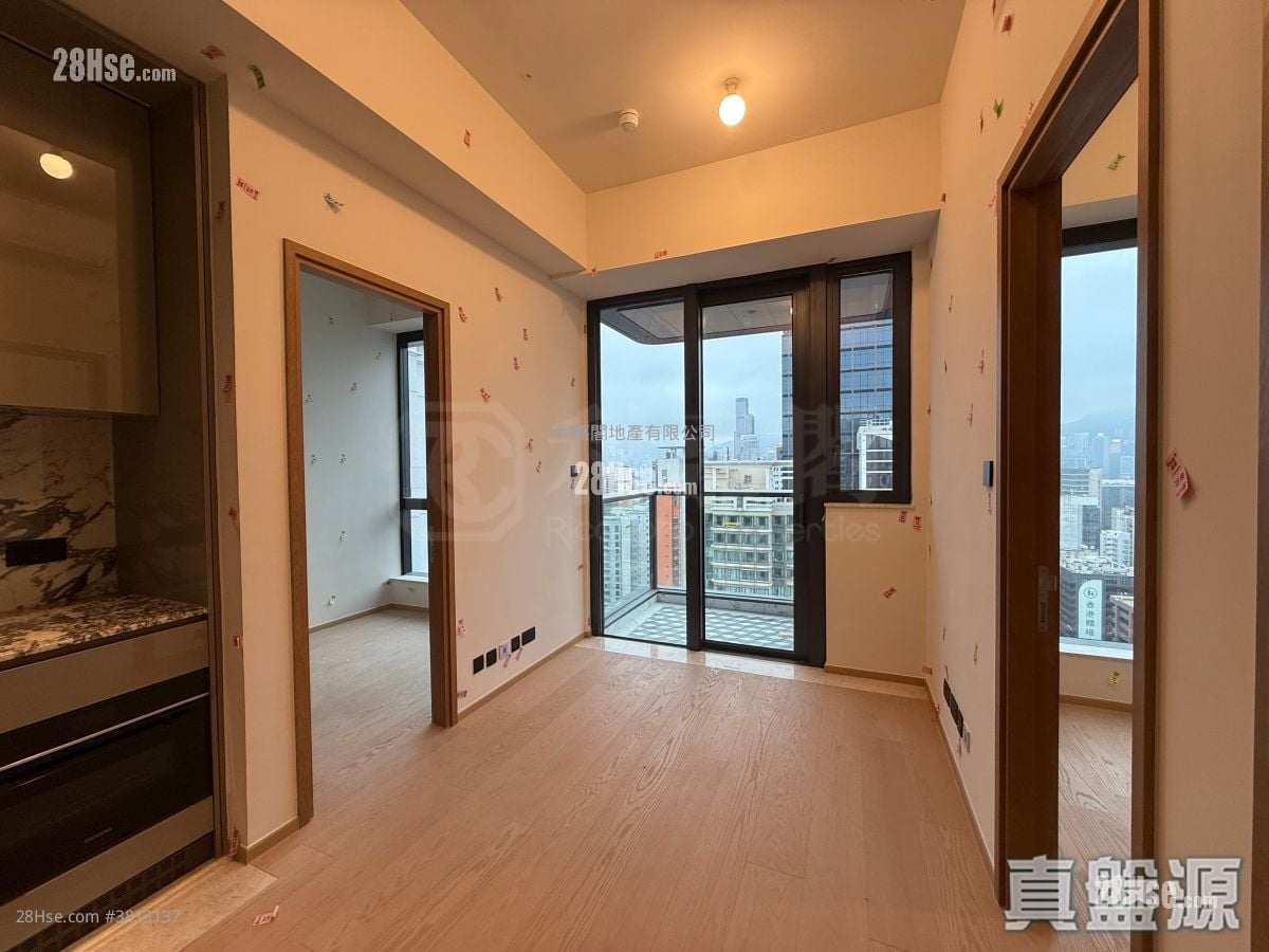 高临 租盘 2 房 , 1 浴室 377 平方尺