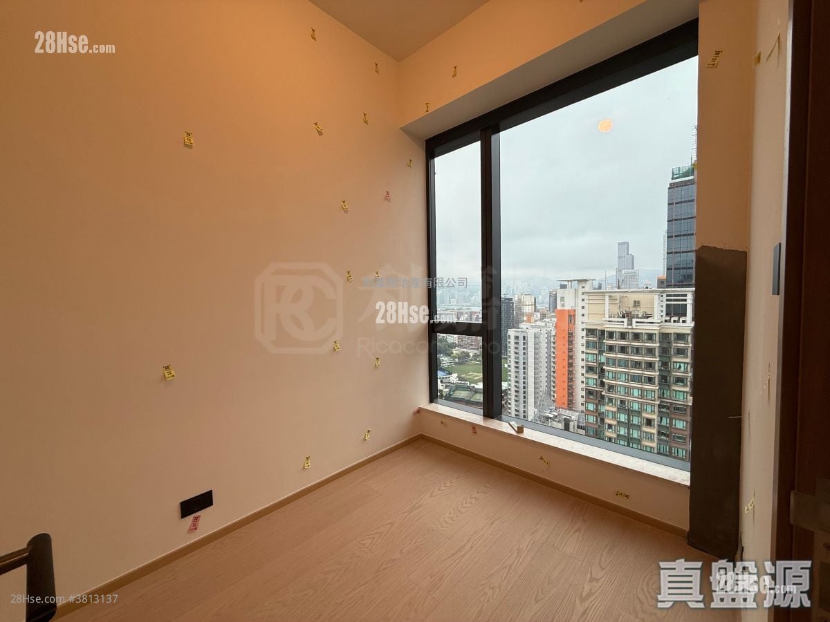 高临 租盘 2 房 , 1 浴室 377 平方尺