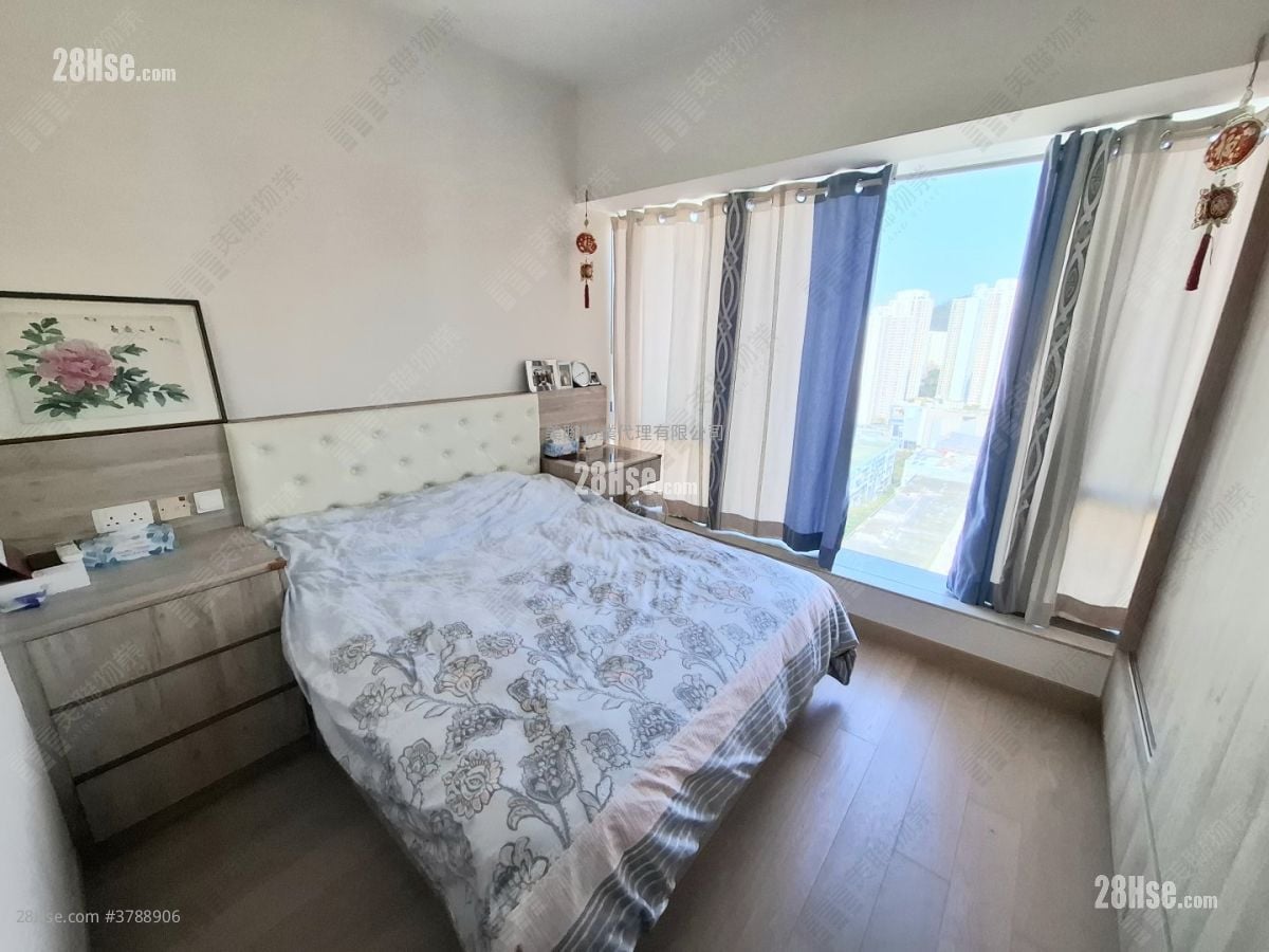 Peninsula East Sell 3 Bedrooms 959 ft²