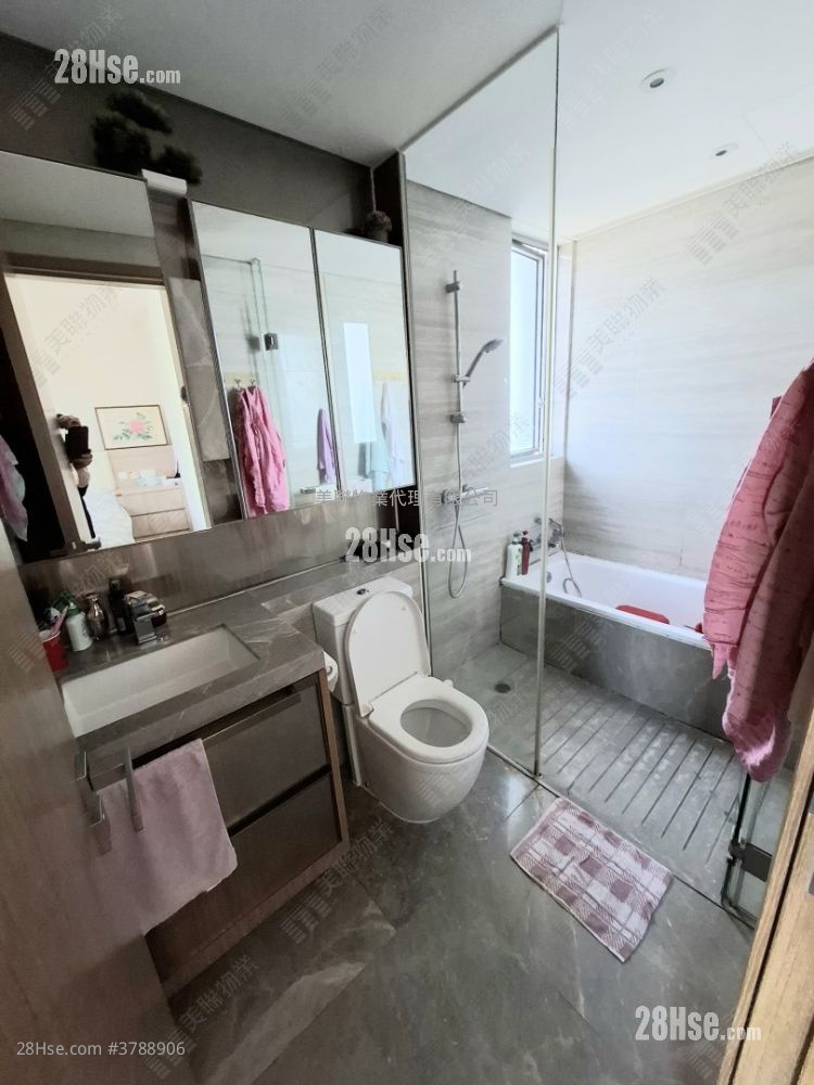 Peninsula East Sell 3 Bedrooms 959 ft²