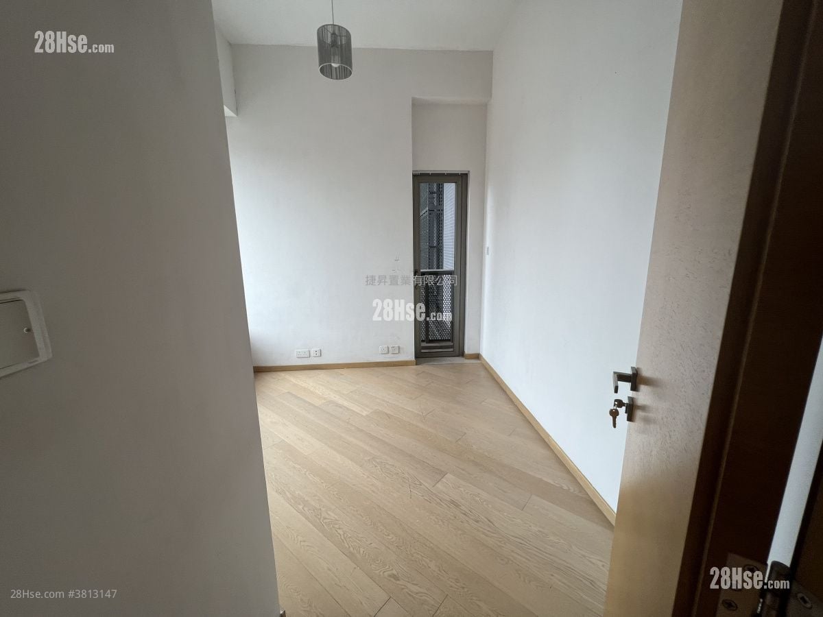 Chatham Gate Sell 2 Bedrooms , 1 Bathroom 609 ft²