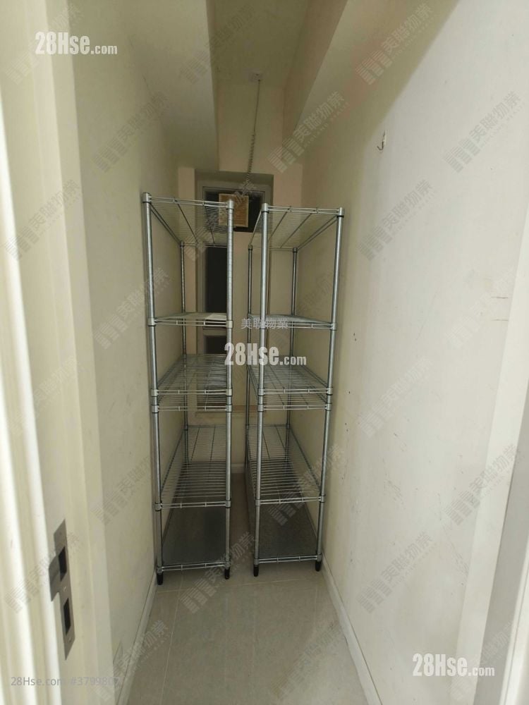 Hemera Sell 3 Bedrooms , 2 Bathrooms 735 ft²