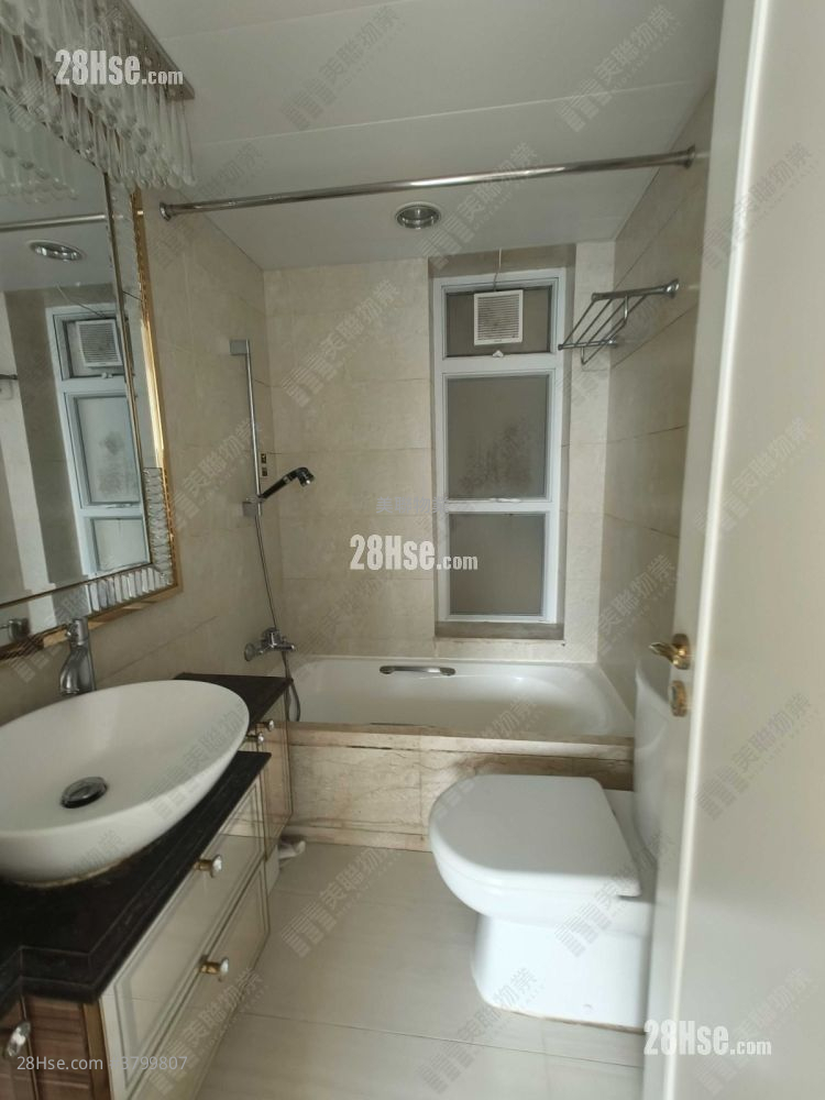 Hemera Sell 3 Bedrooms , 2 Bathrooms 735 ft²