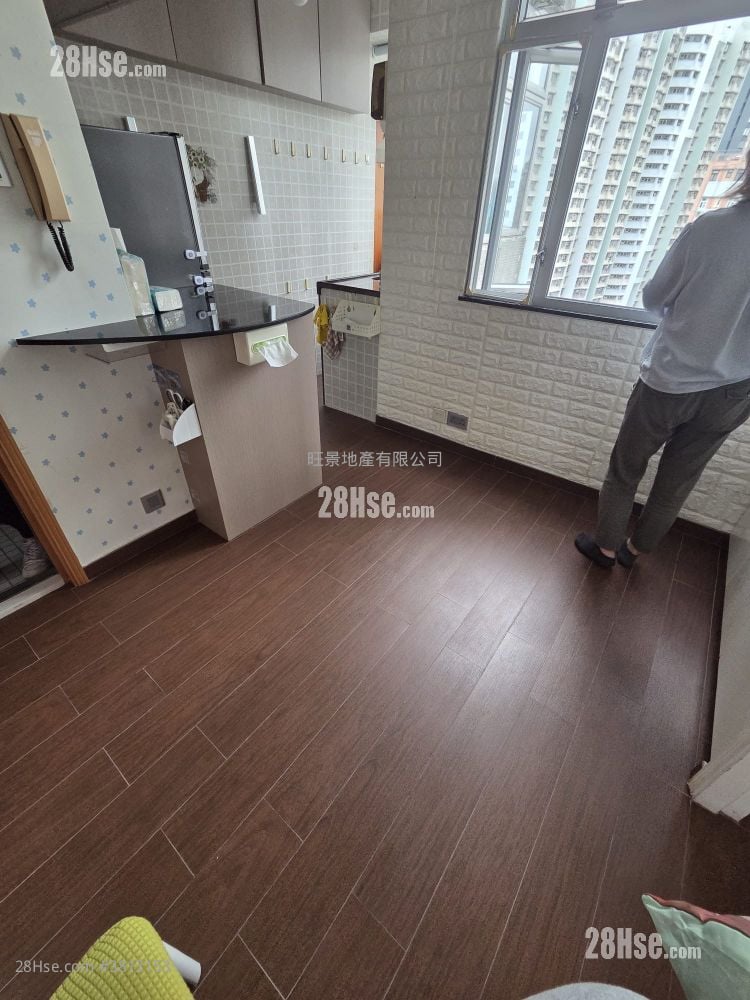 海利大厦 租盘 1 房 194 平方尺