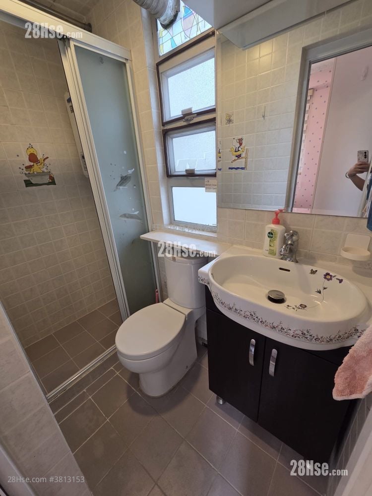 海利大厦 租盘 1 房 194 平方尺