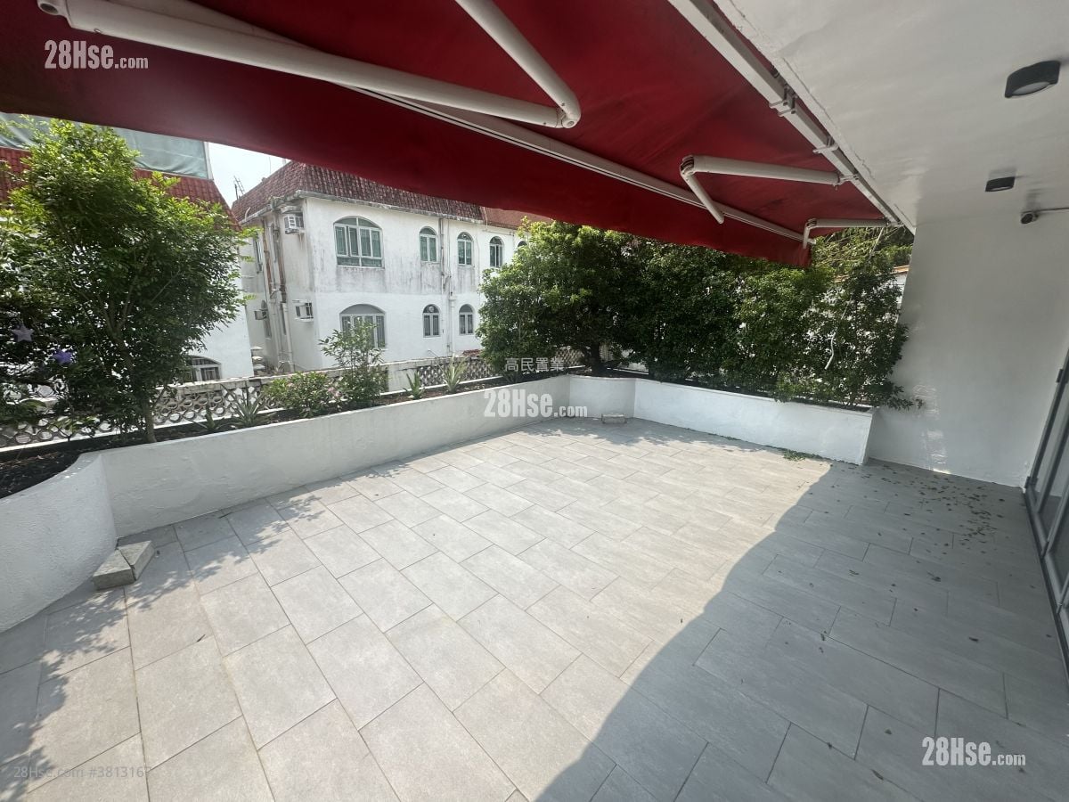 村屋 租盘 3 房 , 1 浴室 1,200 平方尺