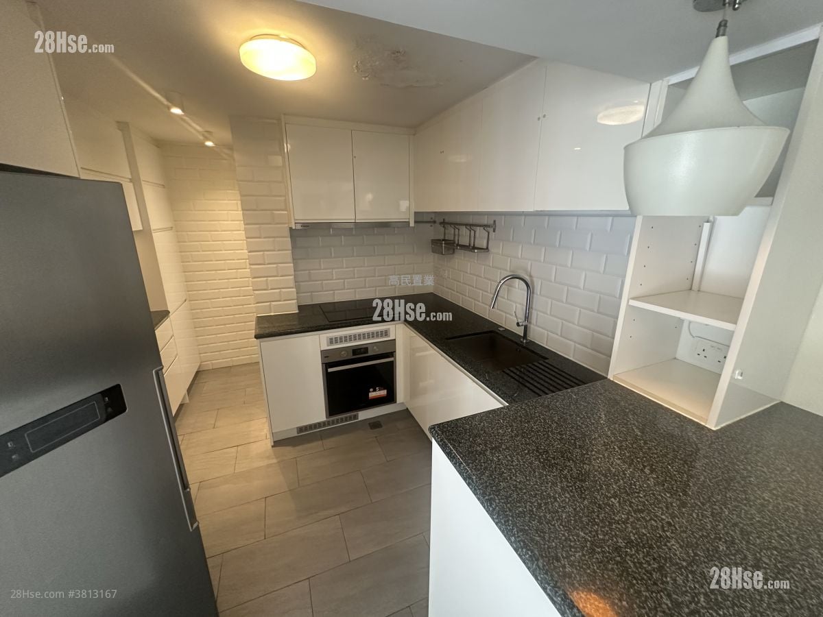 村屋 租盘 3 房 , 1 浴室 1,200 平方尺