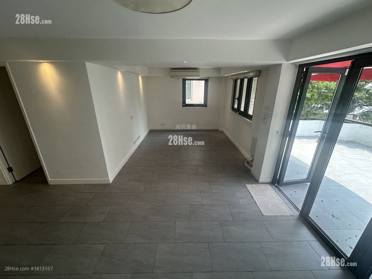 村屋 租盘 3 房 , 1 浴室 1,200 平方尺