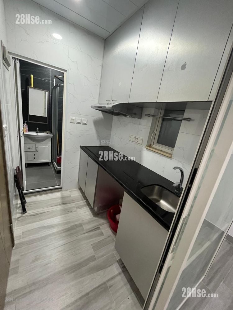 Tak Lee Building Rental 2 Bedrooms , 1 Bathroom 337 ft²