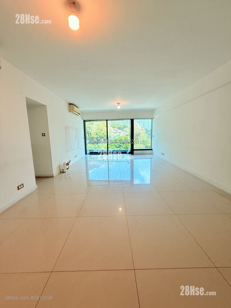 尚御 售盘 4 房 , 2 浴室 1,614 平方尺