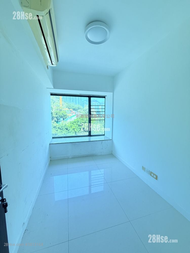 尚御 售盘 4 房 , 2 浴室 1,614 平方尺